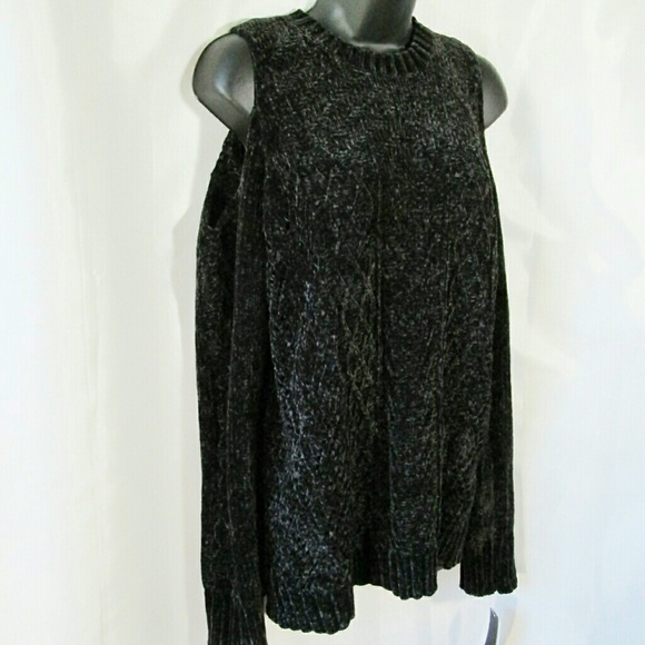 🔥BOGO FREE🔥 Chenille cold shoulder sweater - Picture 4 of 6